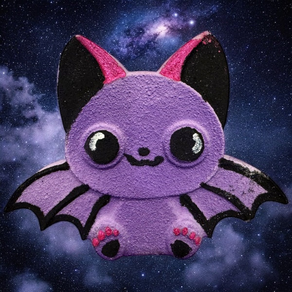 Glitter Bat Large Foaming Bath Bomb